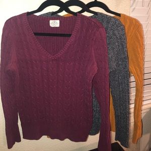 Bundle St. John Bay V Neck Knit Sweaters size large